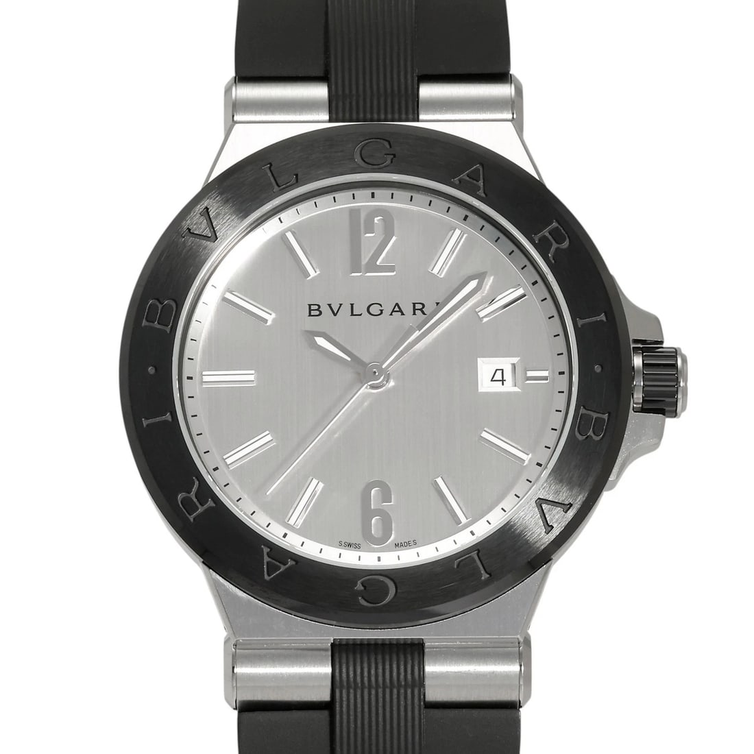 BVLGARI DIAGONO SILVER DIAL WATCH: BVLGARI Diagono Silver Dial Watch Brand: BVLGARI Type: Wristwatch Material: Stainless Steel and Ceramic Color: Dial color Silver Size: Bracelet size 19.0cm Case size: 42.0mm Accessories: None