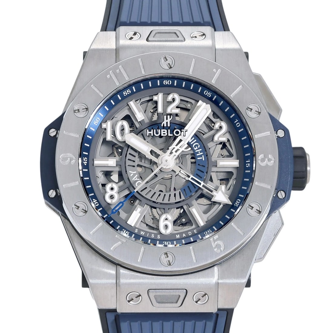 HUBLOT BIG BANG UNICO GMT TITANIUM BLUE / SILVER DIAL WATCH: HUBLOT big Bang Unico GMT Titanium Blue / silver Dial Watch Brand: HUBLOT Type: Wristwatch Material: Titanium rubber rubber Color: Dial color Blue / silver Size: Bracelet size: 18.0cm Case size: 45.0m