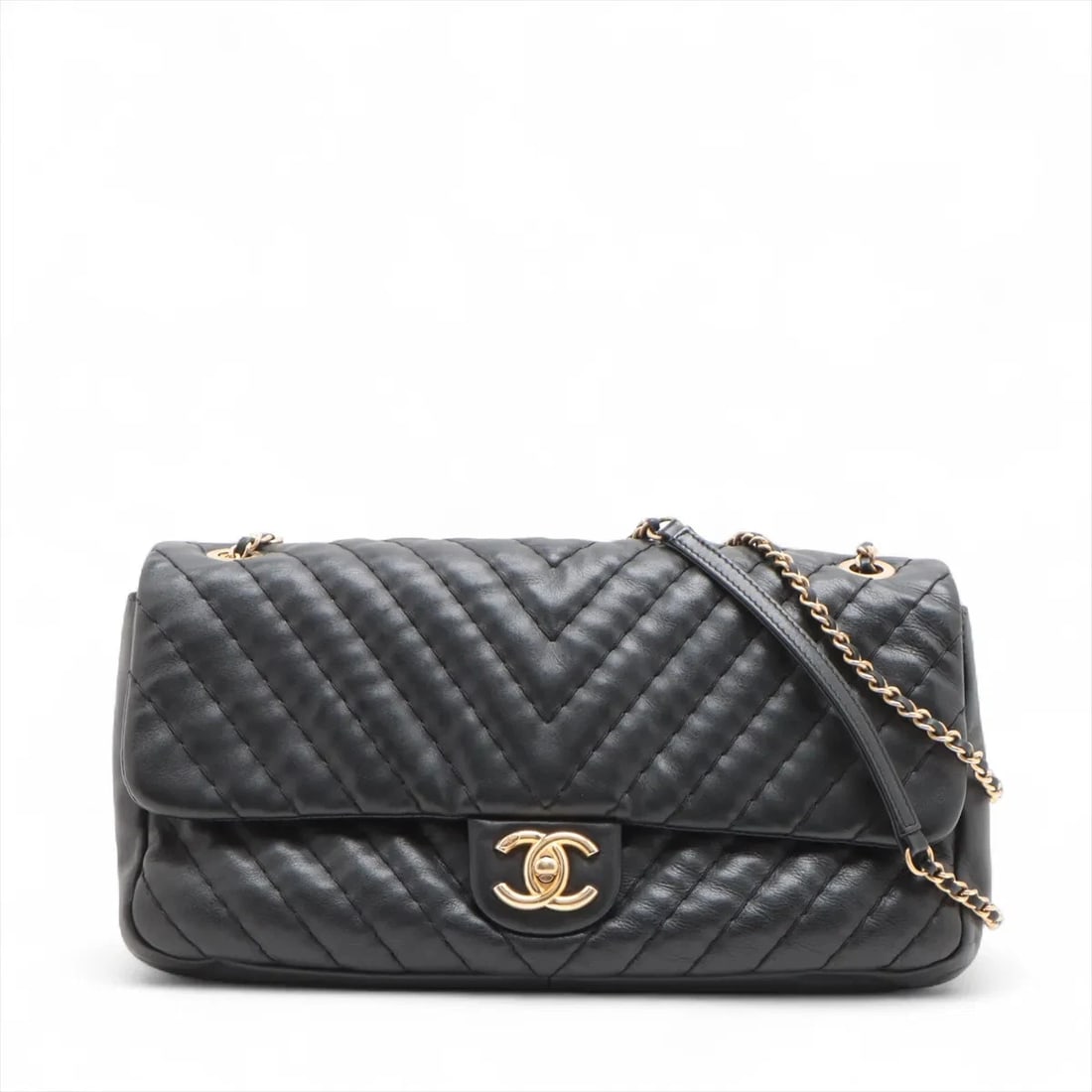 CHANEL CHEVRON LAMBSKIN SINGLE FLAP DOUBLE CHAIN BAG SHOULDER BAG: Chanel Chevron Lambskin Single Flap Double Chain Bag Shoulder bag Brand: Chanel Type/Style: Shoulder bag Material: Lambskin Color: Black Size: Height:6.5inchLength:12.2inchDepth:2.4inch Accessorie