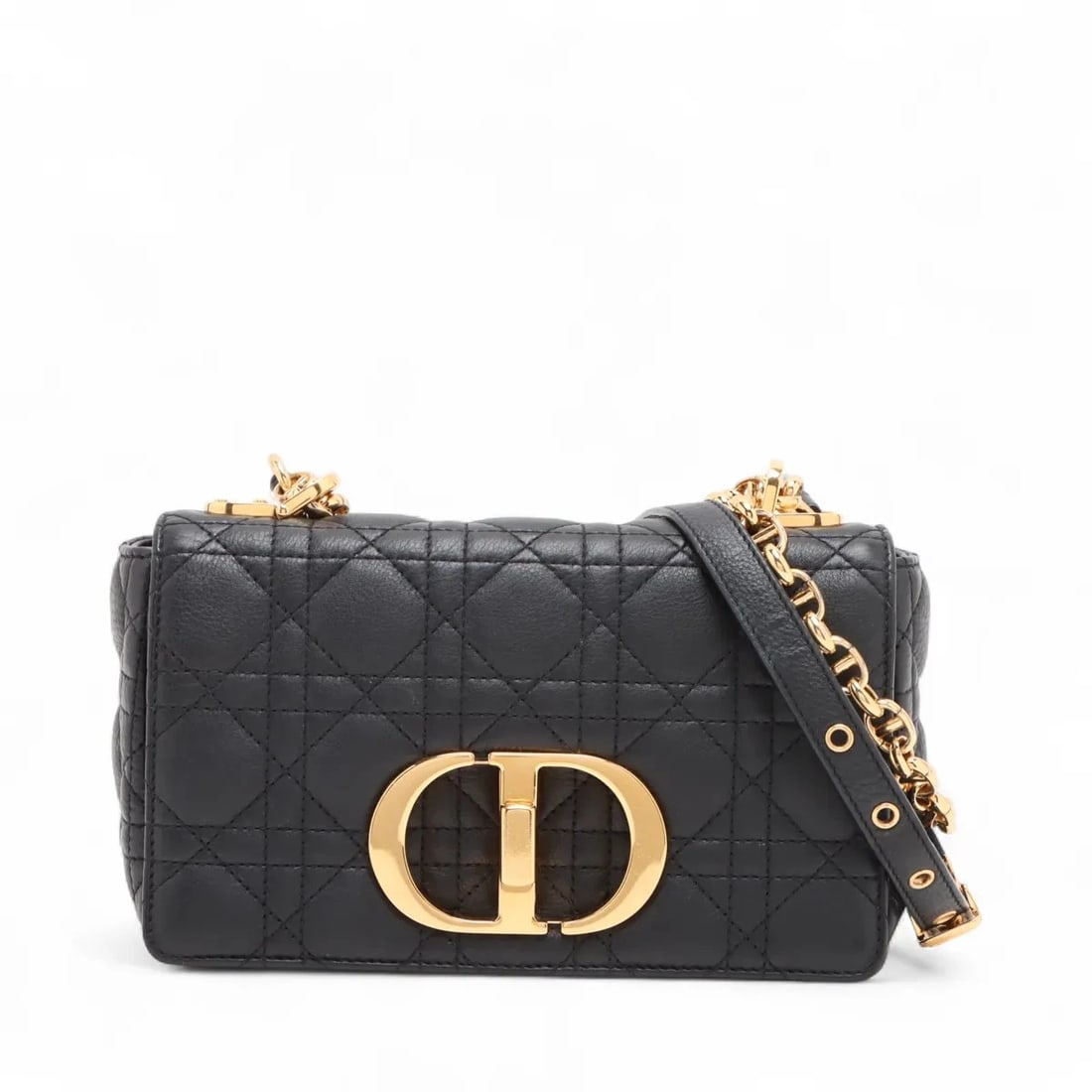 CHRISTIAN DIOR CANNAGE MONTAIGNE 30 CHAIN SHOULDER BAG SHOULDER BAG: Christian Dior Cannage Montaigne 30 Chain Shoulder Bag Shoulder bag Brand: Christian Dior Type/Style: Shoulder bag Material: Leather Color: Black Size: Height:4.7inchLength:7.9inchDepth:2.8inch Ac