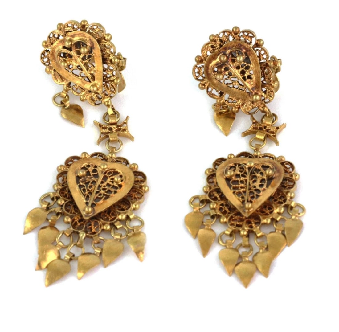 DOUBLE HEARTS FILIGREE HEART 14K YELLOW GOLD DANGLE EARRINGS: Double Hearts Filigree Heart 14k Yellow Gold Dangle Earrings Brand: None Type/Style: Earrings Material: 14k yellow gold Color: Yellow Size: Measurement: approximately 2.19" long × 16.5 mm wide × 4 m