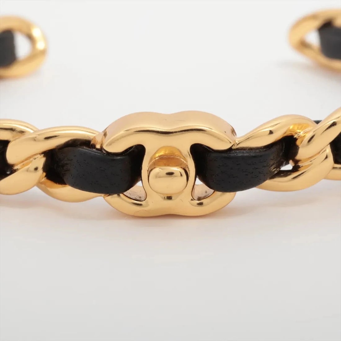 CHANEL COCO MARK TURNLOCK BANGLE GP & LEATHER - 3