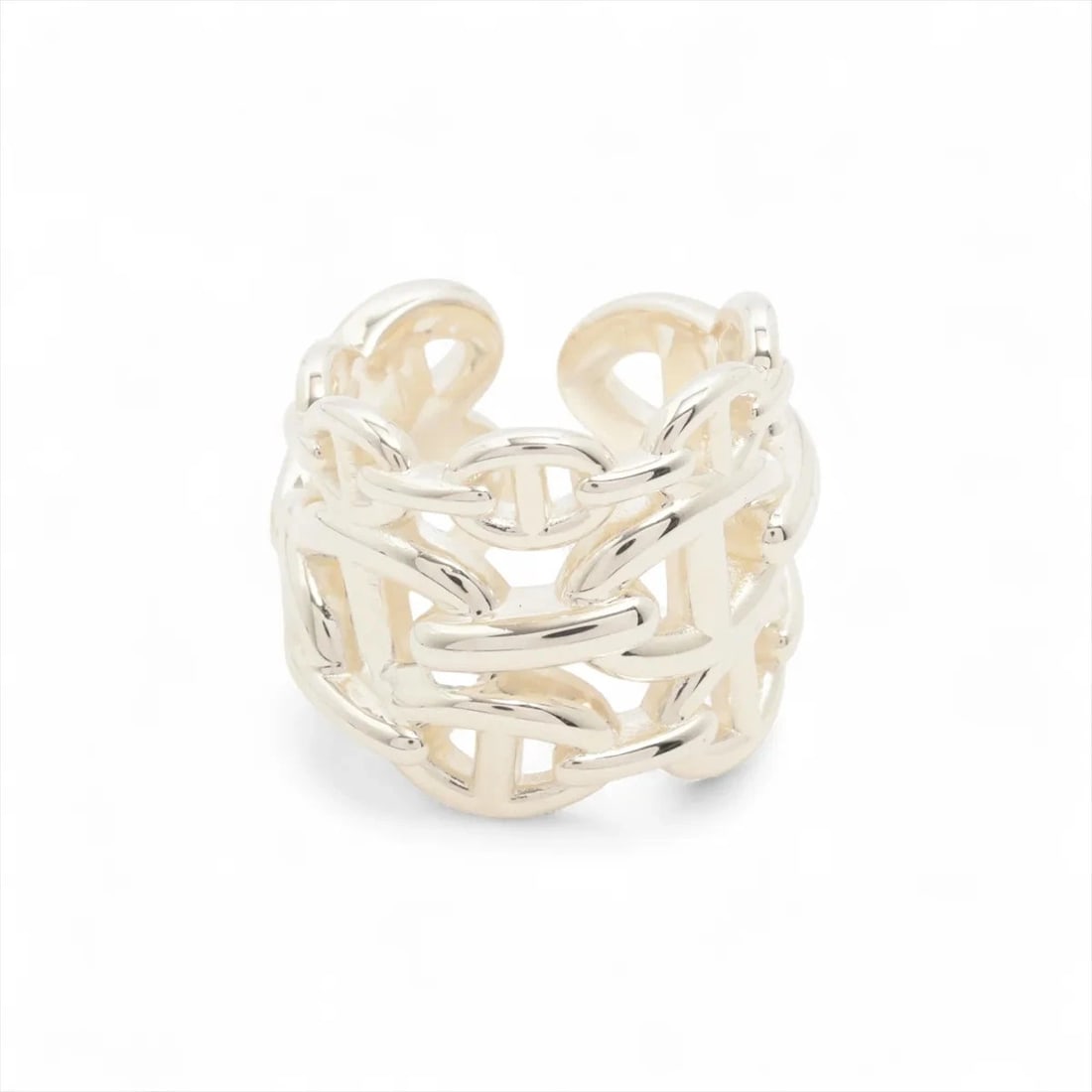 HERMES CHAINE D'ANCRE ENCHAINEE GMRING: Hermes Chaine d'Ancre Enchainee GMRing Brand: Hermès Type/Style: Ring Material: 925 Color: Silver Size: 5.5 - 5.75 US Accessories: None Accessories Notice: When purchasing pre-owned goods,