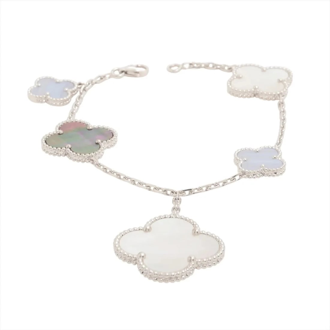 VAN CLEEF & ARPELS MAGIC ALHAMBRA 5P CHALCEDONY BRACELET: Van Cleef & Arpels Magic Alhambra 5P Chalcedony Bracelet Brand: Van Cleef & Arpels Type/Style: Bracelet Material: 750(WG) Color: Not Specified Size: (CM) Bracelet length:20.2 (Inch) Bracelet