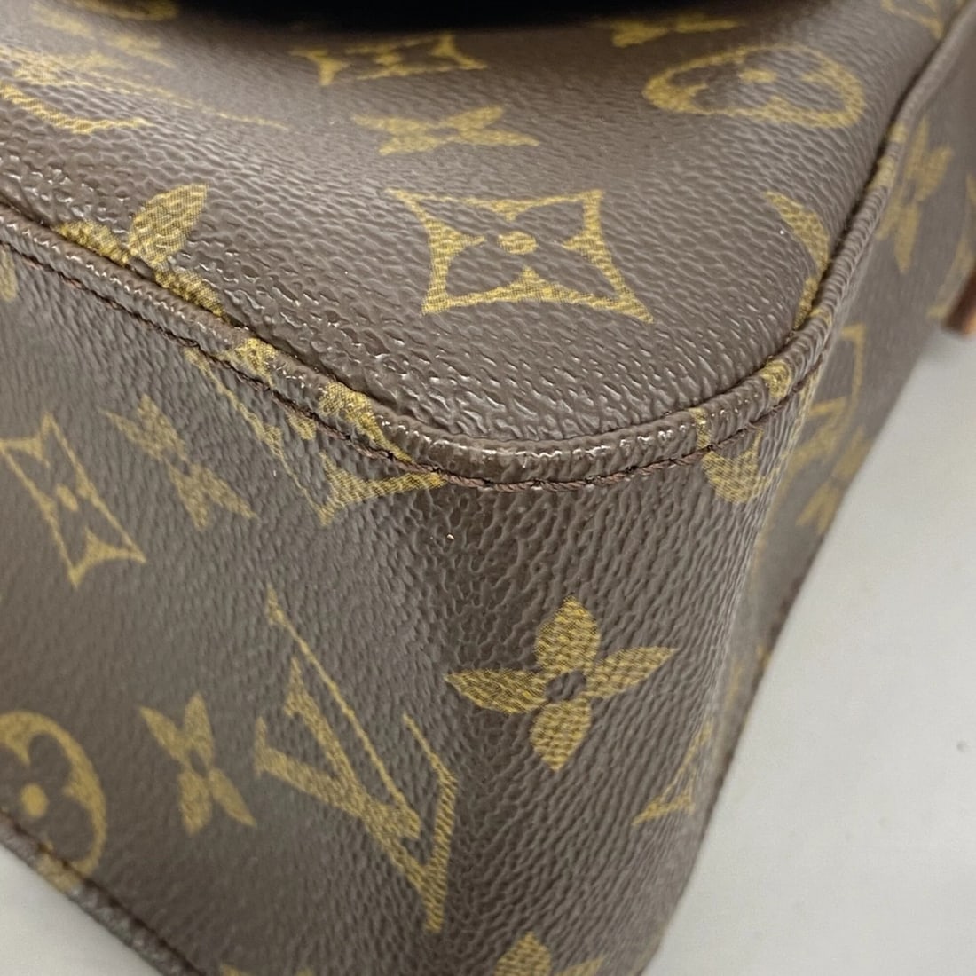 LOUIS VUITTON MONOGRAM MINI LOOPING SHOULDER BAG - 4