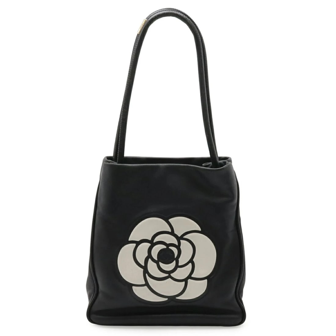 CHANEL CAMELLIA TOTE BAG SHOULDER LEATHER: CHANEL Camellia Tote Bag Shoulder Leather Brand: Chanel Type/Style: Shoulder bag, Tote bag Material: Leather Color: Black, White Size: (HxWxD) 26cm x 24cm x 11.5cm / 10.23'' x 9.44'' x 4.52'' Acce