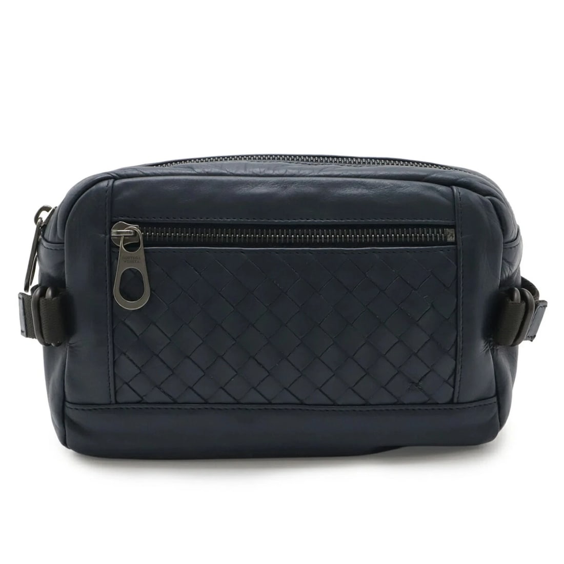 BOTTEGA VENETA INTRECCIATO LEATHER BAG: BOTTEGA VENETA Intrecciato Leather Bag Brand: Bottega Veneta Type/Style: Sling bag Material: Leather Color: Navy Size: (HxWxD) 13cm x 20cm x 5.5cm / 5.11'' x 7.87'' x 2.16'' Accessories: None