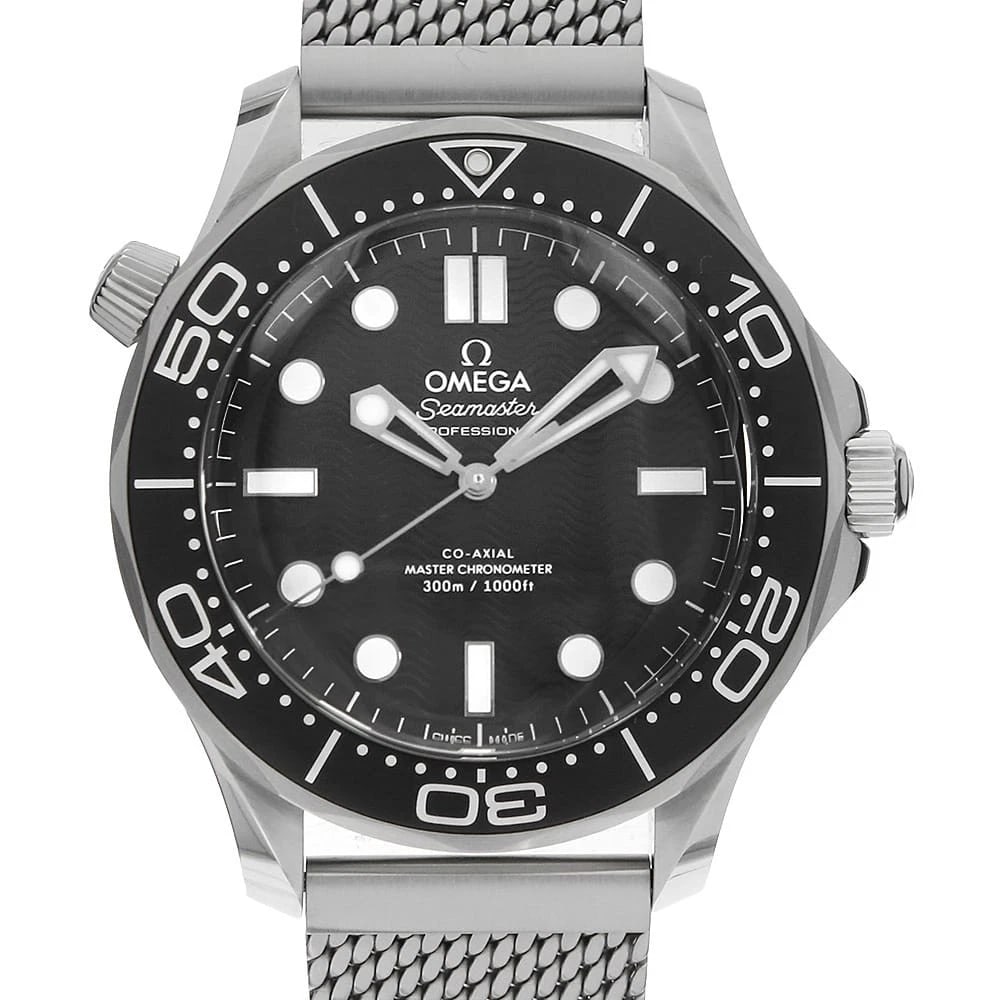 OMEGA SEAMASTER DIVER CO-AXIAL CHRONOMETER WATCH: OMEGA Seamaster Diver Co-Axial Chronometer Watch Brand: OMEGA Type: Wrist watch Material: Band Material Stainless Steel, Case Material Stainless Steel Color: Dial color Black Size: Case:W42mm Circumfe