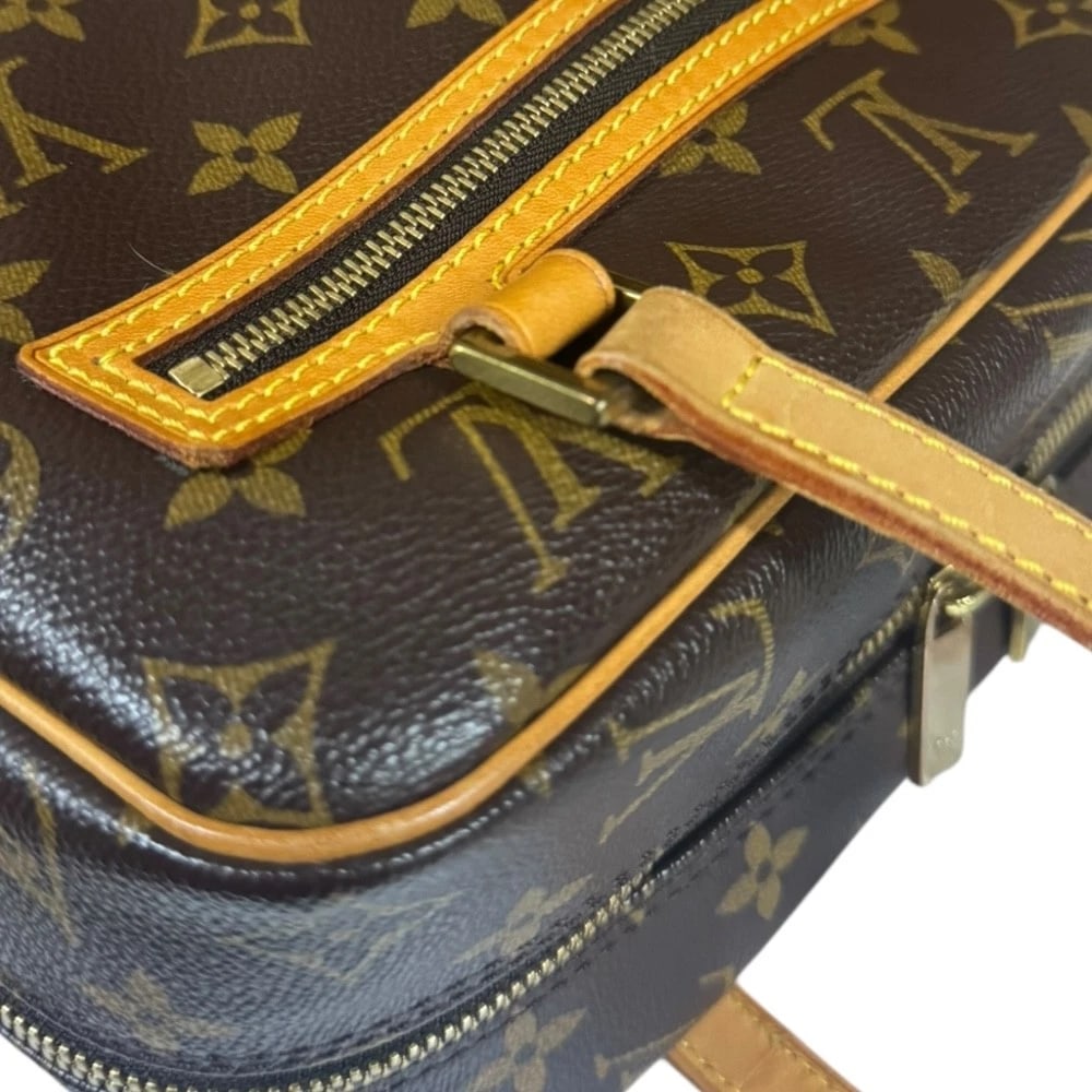 LOUIS VUITTON SHOULDER BAG - 7