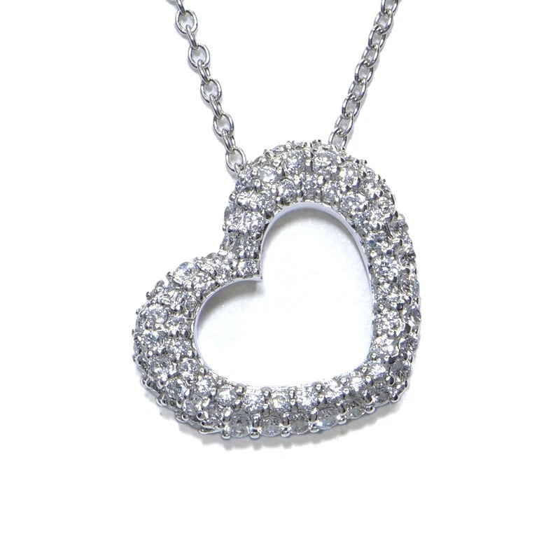 PONTE VECCHIO EMOZIONE NECKLACE 18K: Ponte Vecchio Emozione Necklace 18K Brand: Ponte Vecchio Type/Style: Necklace Material: K18WG Color: WG Size: Effective length 36cm/40cm Chain width 1.1mm Motif 18.1mm x 15.0mm Accessories: None <