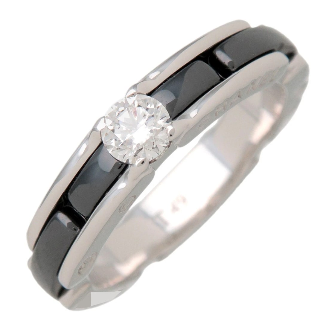 CHANEL ULTRA COLLECTION 1P DIAMOND RING: Chanel Ultra Collection 1P Diamond Ring Brand: Chanel Type/Style: Ring Material: 750WG Color: WG Size: 4.5-5US Accessories: None Accessories Notice: When purchasing pre-owned goods, please refer to