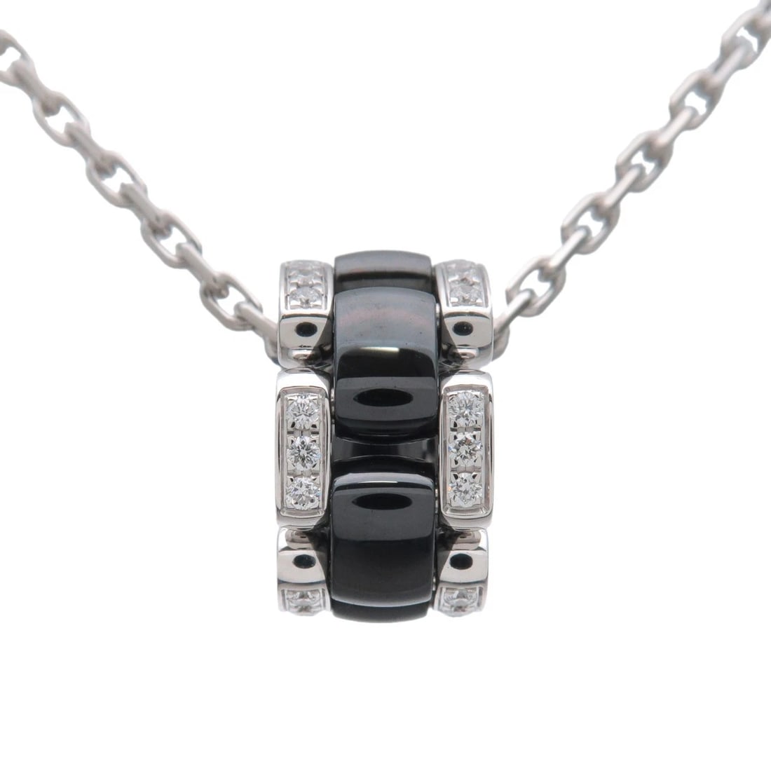 CHANEL ULTRA DIAMOND NECKLACE 18K: Chanel Ultra Diamond Necklace 18K Brand: Chanel Type/Style: Necklace Material: 750WG ceramic Color: WG Size: [Top] W6.9 × H10.8 × D2.7mm [Chain length (Neck circumference) 45.0cm Accessories: None