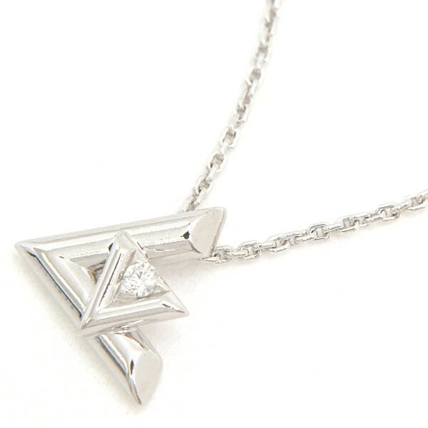 LOUIS VUITTON NECKLACE VAULT ONE PM NECKLACE: Louis Vuitton Necklace Vault One PM Necklace Brand: Louis Vuitton Type/Style: Necklace Material: 750WG Color: WG Size: Length: 46cm Length (adjustable in 2 steps) Top: 13.4mm x 11.9mm Accessories: