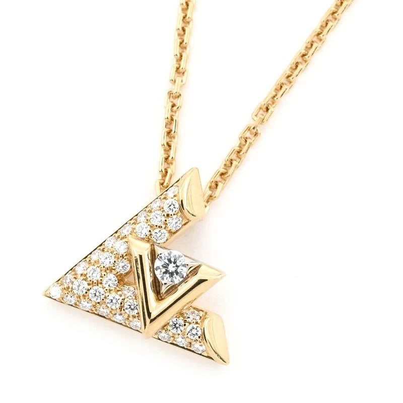 LOUIS VUITTON PENDANT LV VAULT ONE PM: Louis Vuitton Pendant LV Vault One PM Brand: Louis Vuitton Type/Style: Pendant Material: K18YG Color: YG Size: Size Effective length 40cm/43cm/45cm Chain width 1.0mm Motif 13.0mm x 11.5mm Accessor