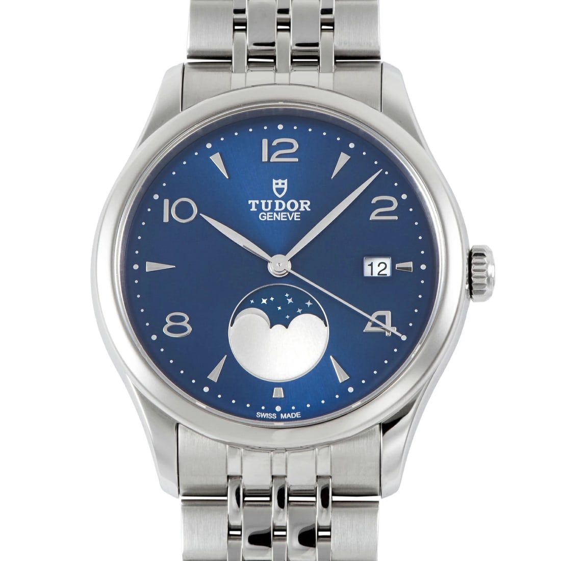 TUDOR LUNA AUTOMATIC WATCH: TUDOR Luna Automatic Watch Brand: TUDOR Type: Wristwatch Material: Stainless Steel Color: Dial color blue Size: Case diameter: Width approx. 39mm Maximum arm circumference: approx. 19cm Accessorie