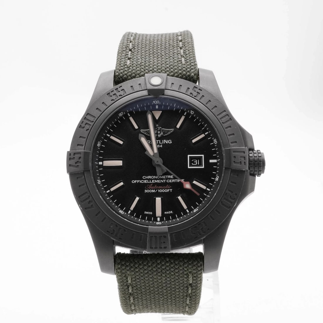 BREITLING AVENGER BLACKBIRD DATE AUTOMATIC WATCH: BREITLING Avenger Blackbird Date Automatic Watch Brand: BREITLING Type: Wristwatch Material: titanium Belt material nylon (khaki)/rubber Color: Dial color black Size: Case diameter 48mm Accessorie