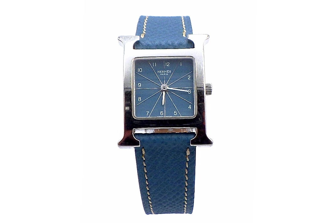 HERMES WATCH QUARTZ STAINLESS STEEL: HERMES Watch Quartz Stainless Steel Brand: HERMES Type: Wristwatch Material: Stainless Steel Color: Dial color Blue Size: Case size width 21mm Accessories: None Accessories Notice: When purchasing