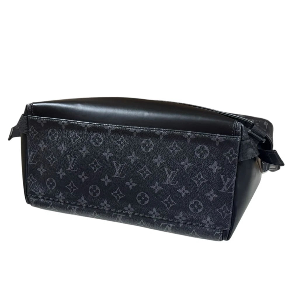 LOUIS VUITTON SHOULDER BAG MONOGRAM ECLIPSE - 4