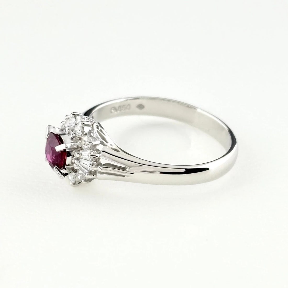 RUBY DESIGN PLATINUM MELEE DIAMOND RING - 3