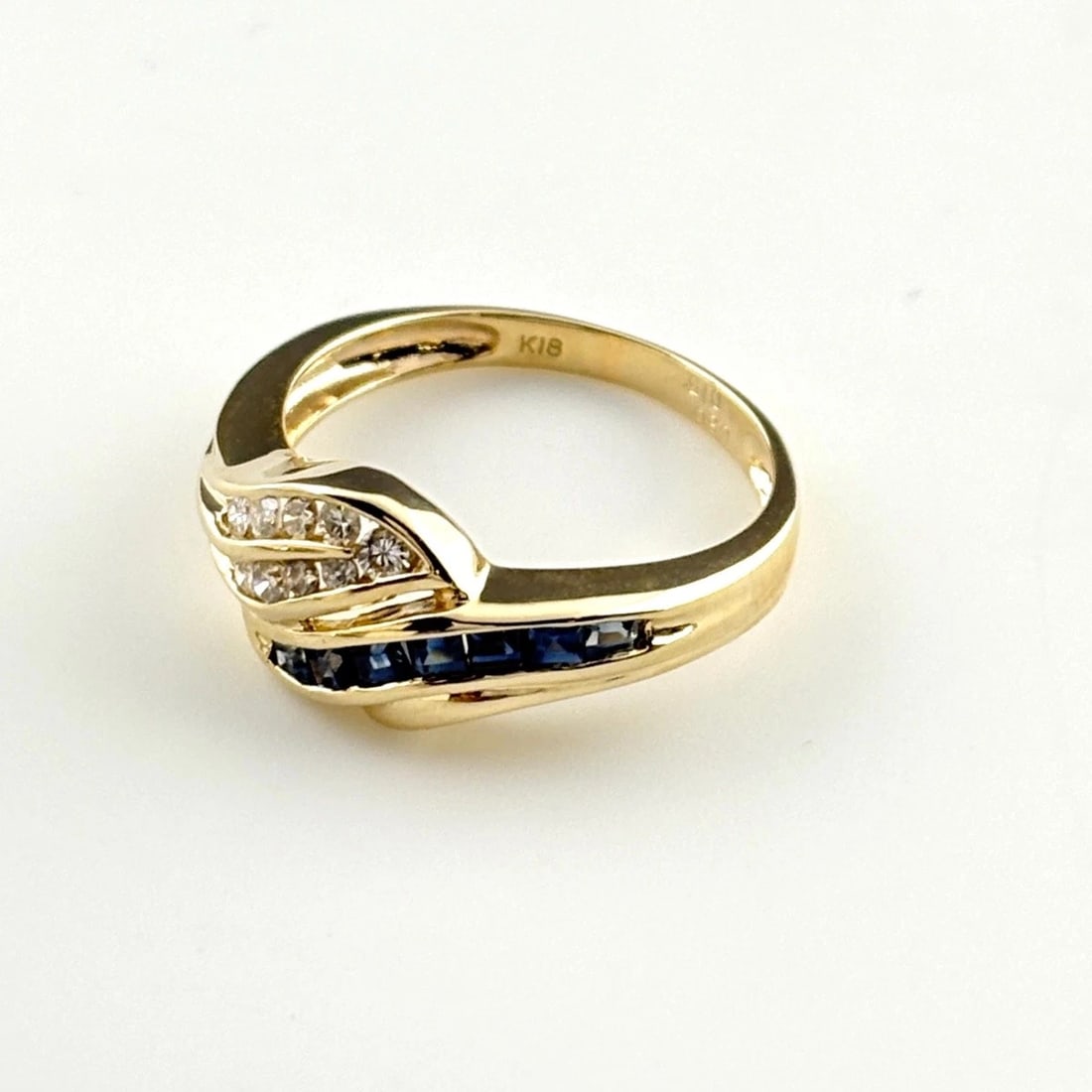 SAPPHIRE DESIGN YELLOWGOLD MELEE DIAMOND RING (1 of 4)
