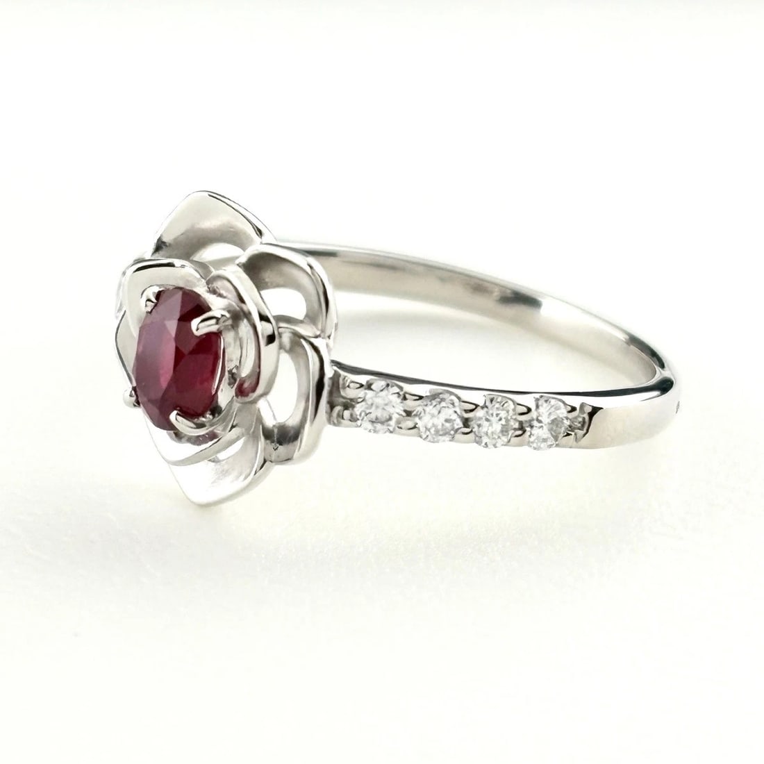 RUBY DESIGN PLATINUM MELEE DIAMOND RING - 3
