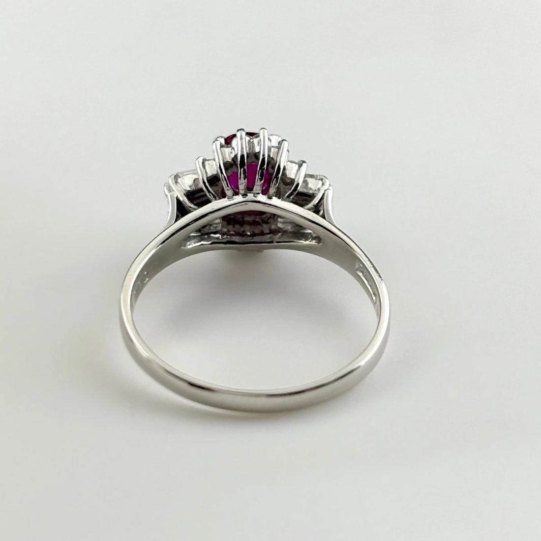 MELEE DIAMOND DESIGN PLATINUM RING - 2