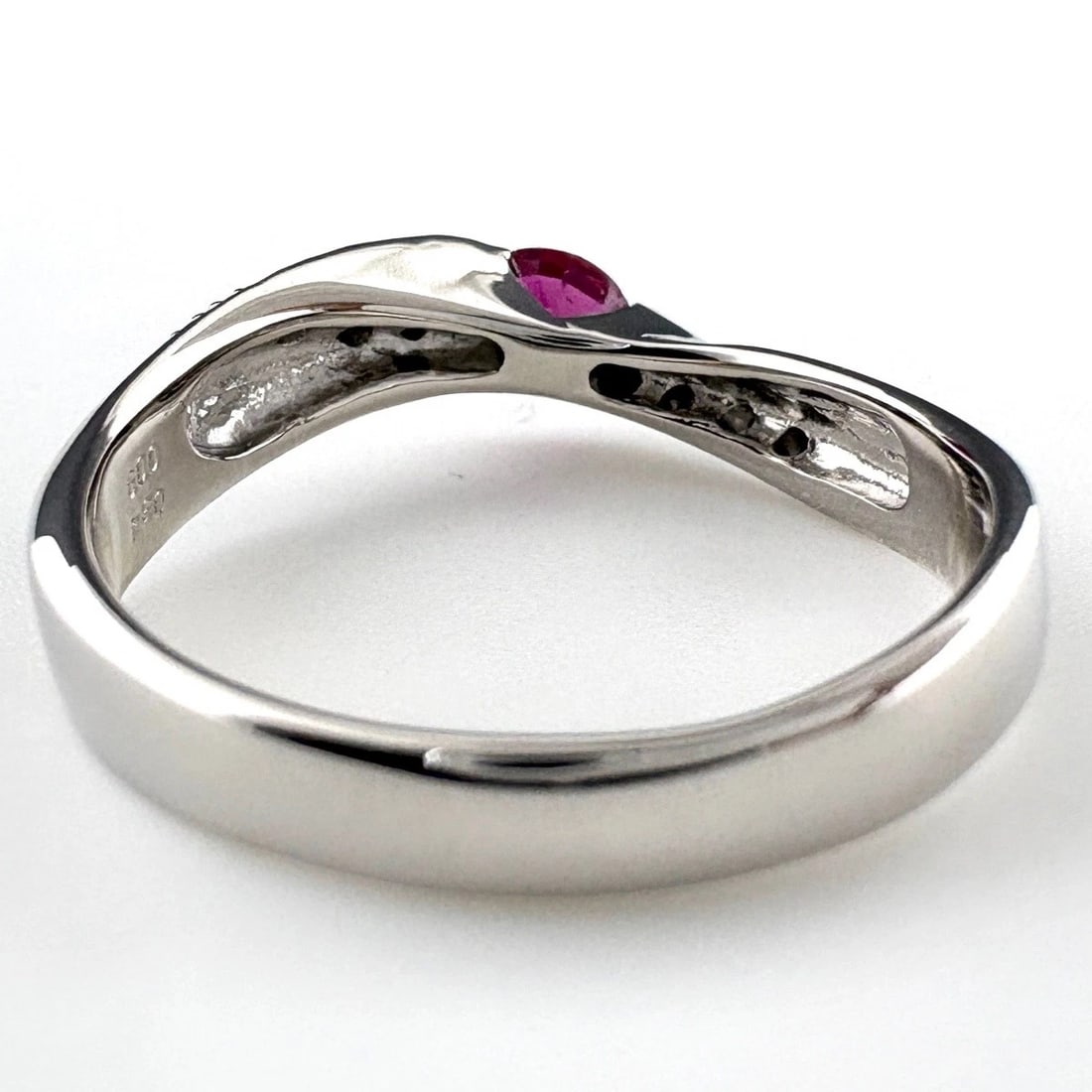RUBY DESIGN PLATINUM MELEE DIAMOND RING - 4