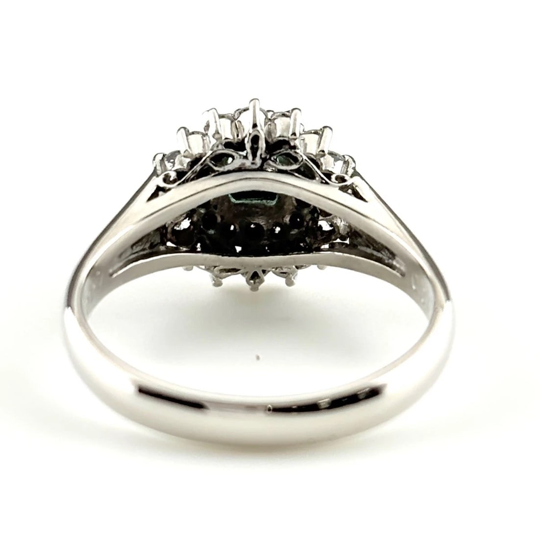 EMERALD DESIGN PLATINUM MELEE DIAMOND RING - 2