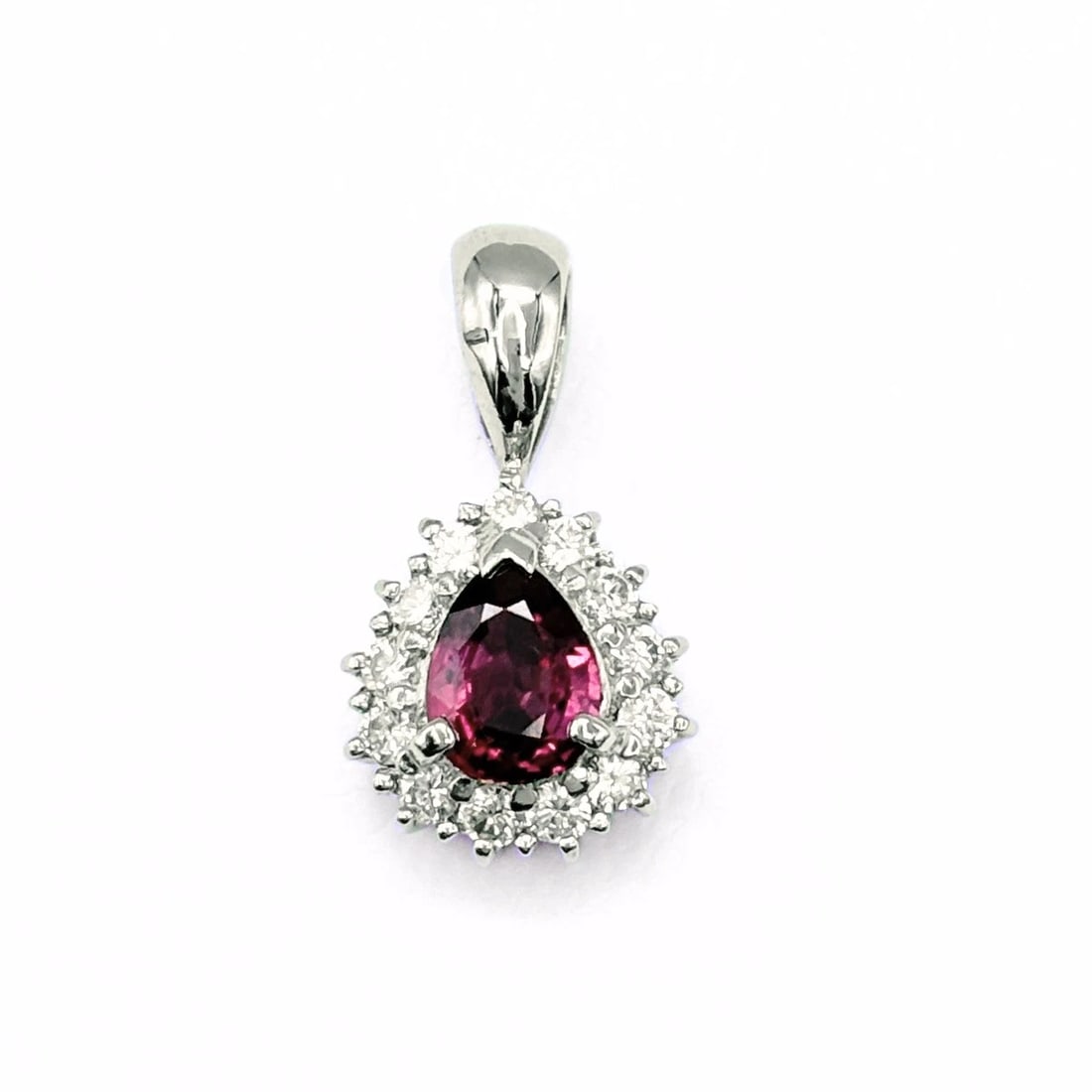RUBY PENDANT HEAD PLATINUM MELEE DIAMOND: Ruby Pendant Head Platinum melee diamond Brand: Unbranded Type/Style: Pendant Head Material: Pt900, Main Stone/Creation Ruby Diamond Color: None Size: Pendant size 17.8?9.6mm(0.7") Inside diameter of