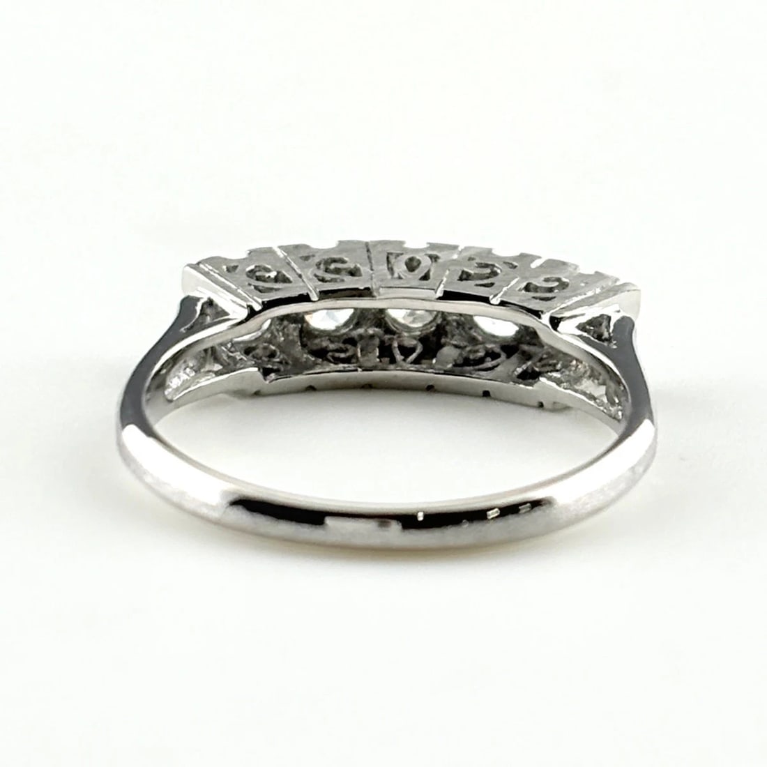 MELEE DIAMOND DESIGN PLATINUM RING - 5