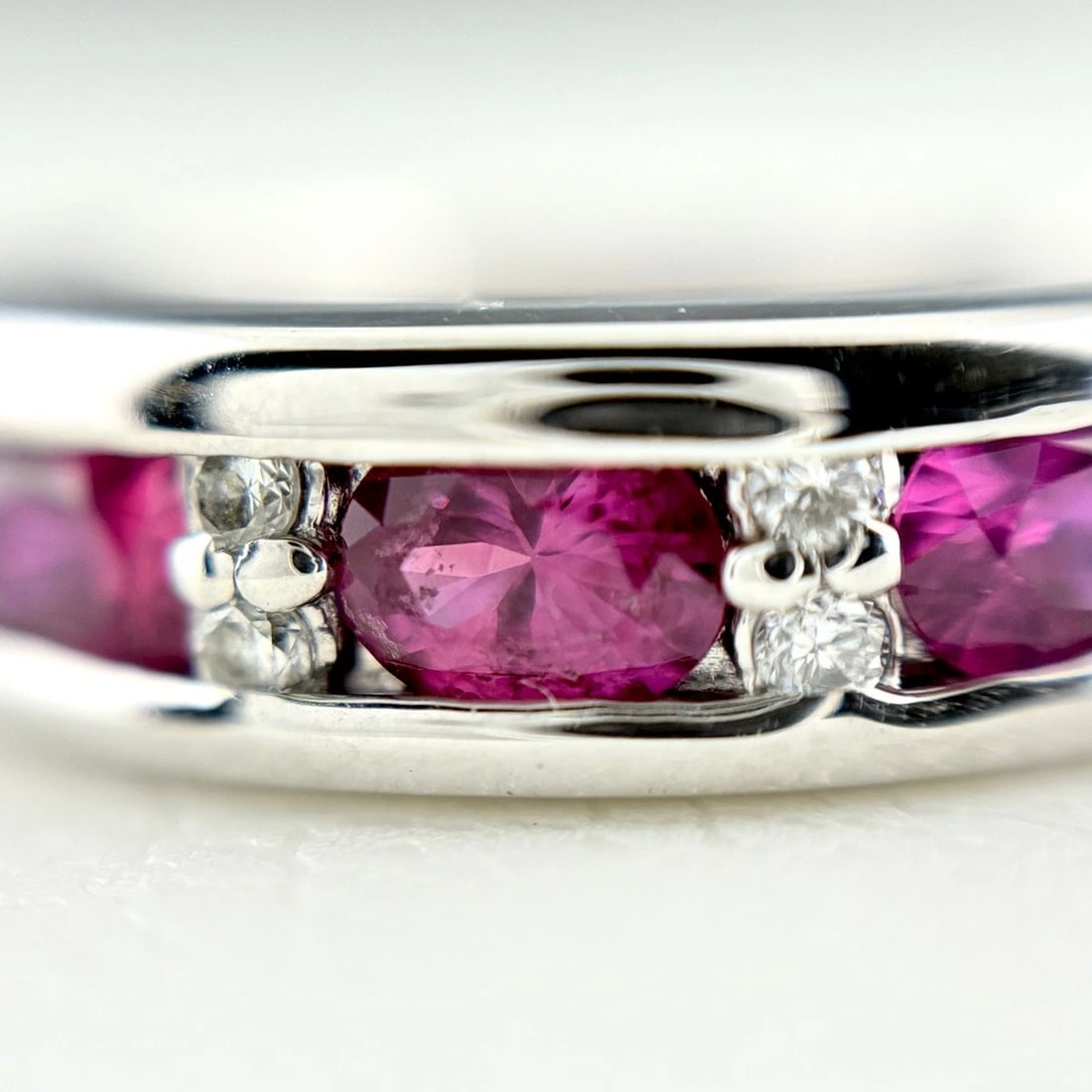RUBY DESIGN PLATINUM MELEE DIAMOND RING - 2