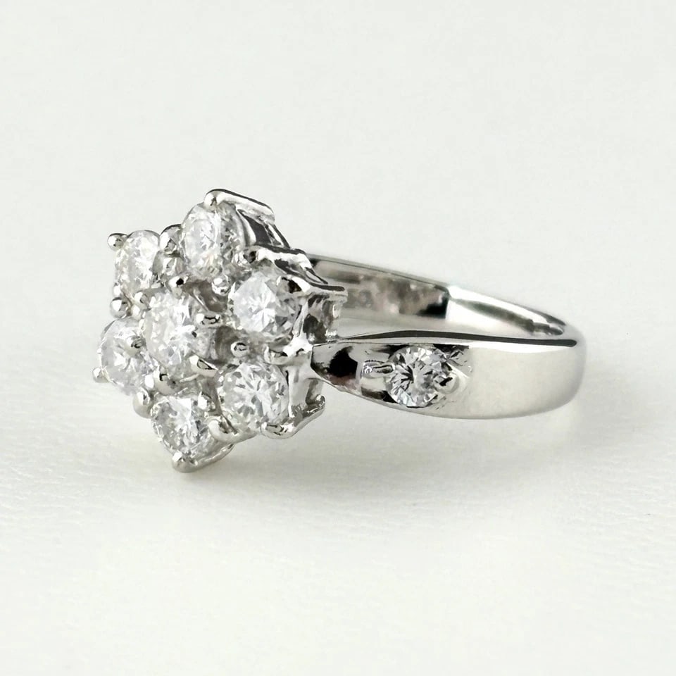 MELEE DIAMOND DESIGN PLATINUM RING: melee diamond design Platinum Ring Brand: Unbranded Type/Style: Ring Material: Pt850, Main Stone/Creation Natural Color: None Size: US 5.5 to 6 Accessories: None Accessories Notice: When purchasing