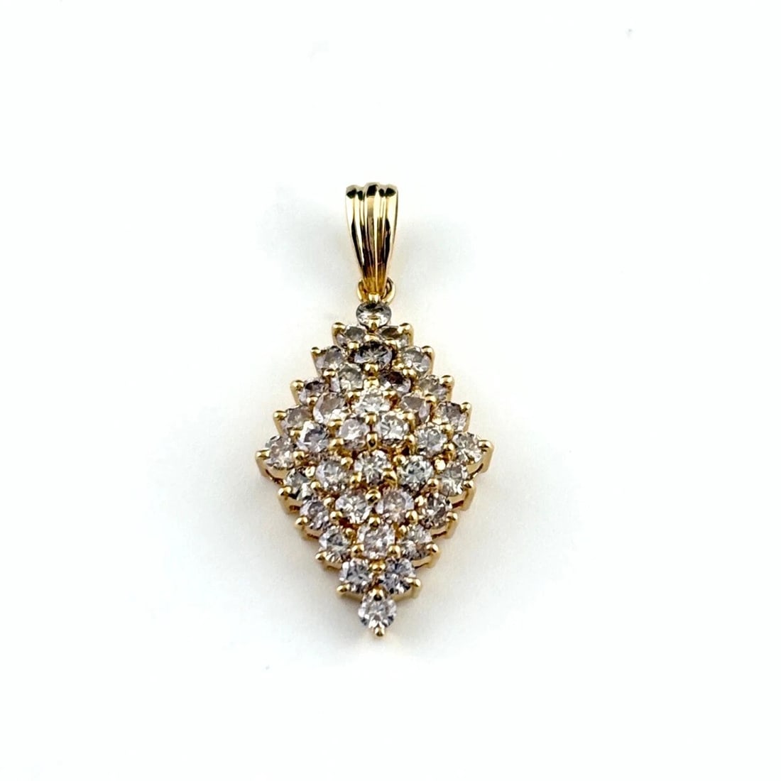 MELEE DIAMOND DESIGN YELLOWGOLD PENDANT HEAD: melee diamond design YellowGold Pendant Head Brand: Unbranded Type/Style: Pendant Head Material: 18KYellowGold, Main Stone/Creation Natural Color: YellowGold Size: Total length of the pendant head