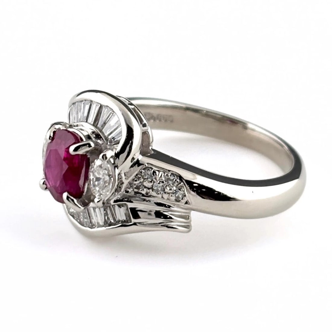 RUBY DESIGN PLATINUM MELEE DIAMOND RING - 3