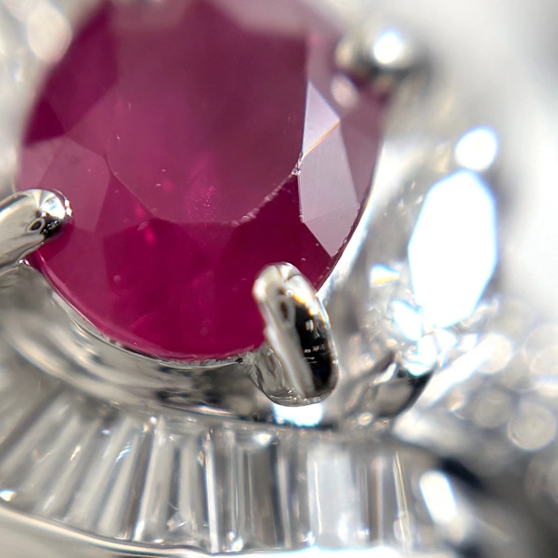 RUBY DESIGN PLATINUM MELEE DIAMOND RING - 6