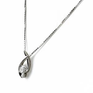DIAMOND DESIGN NECKLACE PLATINUM PENDANT MELEE DIAMOND: Diamond design necklace Platinum Pendant melee diamond Brand: Unbranded Type/Style: Necklace Material: Pt900 ?Pt850, Main Stone/Creation Natural Color: PT Size: Chain / code 45cm(17.7") Pendant size
