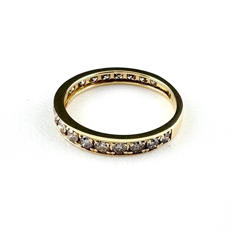 MELEE DIAMOND DESIGN YG YELLOW GOLD RING: melee diamond design YG Yellow Gold Ring Brand: Unbranded Type/Style: Ring Material: 18K, Main Stone/Creation Natural Color: YellowGold Size: US 6.5 Accessories: None Accessories Notice: When