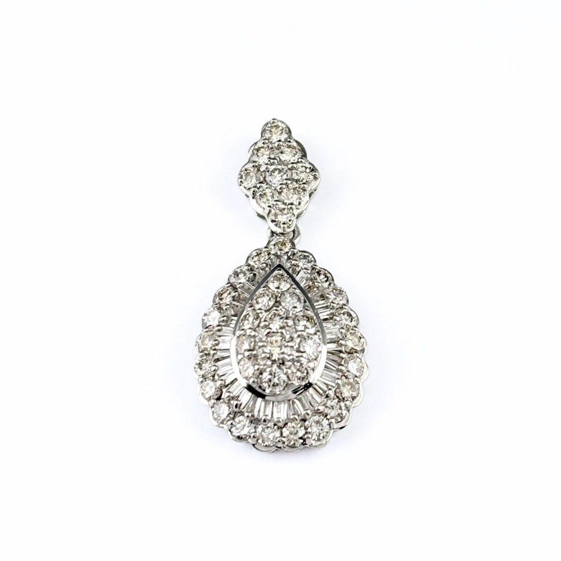 MELEE DIAMOND DESIGN PLATINUM PENDANT HEAD: melee diamond design Platinum Pendant Head Brand: Unbranded Type/Style: Pendant Head Material: Pt900, Main Stone/Creation Natural Color: None Size: Total length of the pendant head including a bail 31
