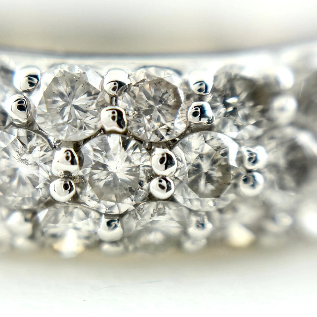 MELEE DIAMOND DESIGN PLATINUM RING - 2