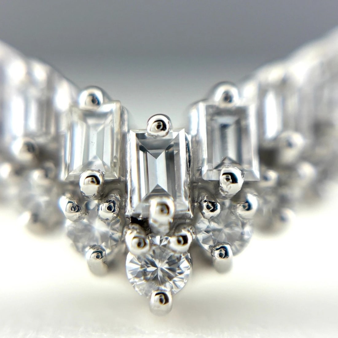 MELEE DIAMOND DESIGN PLATINUM RING - 2