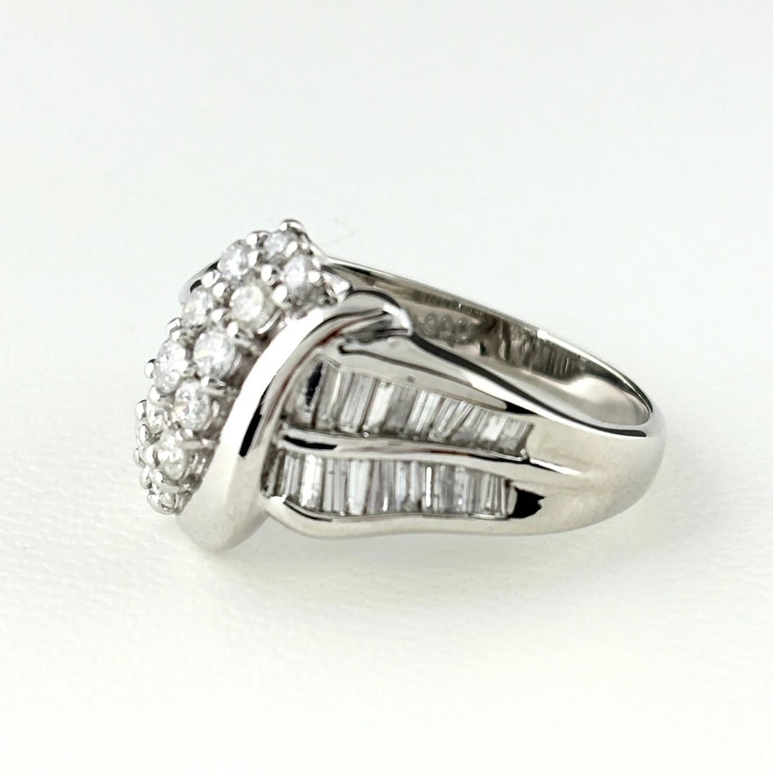 MELEE DIAMOND DESIGN PLATINUM RING: melee diamond design Platinum Ring Brand: Unbranded Type/Style: Ring Material: Pt900, Main Stone/Creation Natural Color: None Size: US 6.5 to 7 Accessories: None Accessories Notice: When p