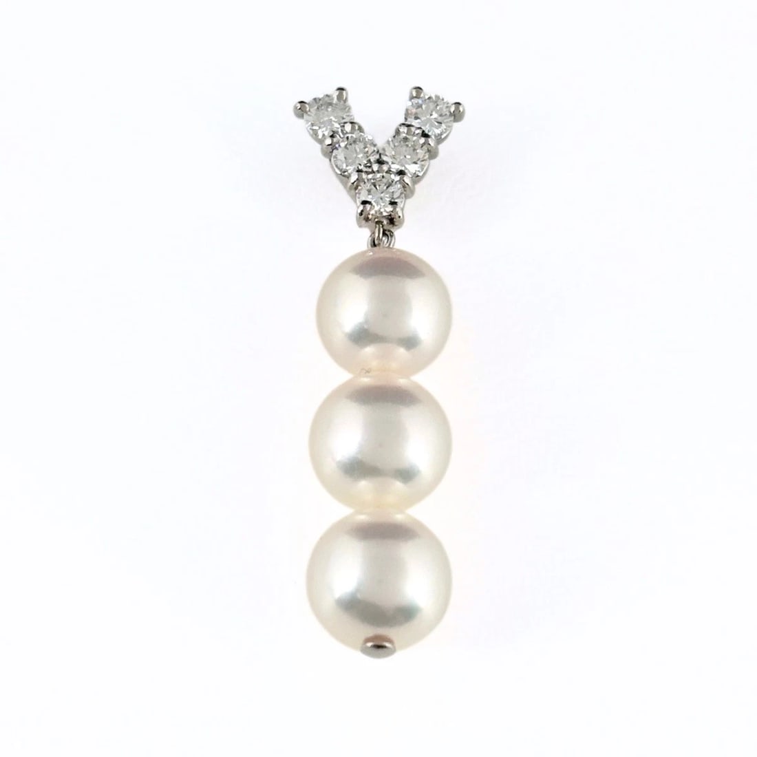 PEARL PENDANT HEAD PLATINUM MELEE DIAMOND: Pearl Pendant Head Platinum melee diamond Brand: Unbranded Type/Style: Pendant Head Material: Pt900, Main Stone/Creation Pearl diamond Color: Silver Size: Total length of the pendant head including a