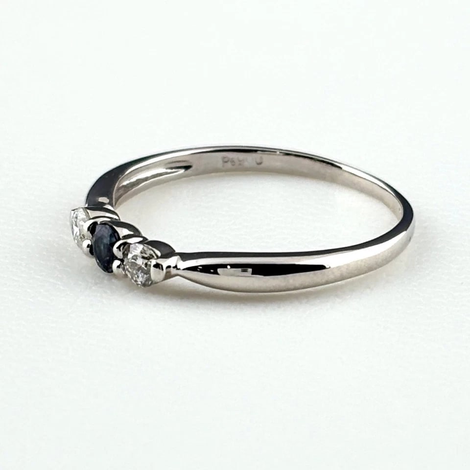 ALEXANDRITE DESIGN PLATINUM MELEE DIAMOND RING: alexandrite design Platinum melee diamond Ring Brand: Unbranded Type/Style: Ring Material: Pt900, Main Stone/Creation alexandrite diamond Color: None Size: US 7.5 to 8 Accessories: None Accessories