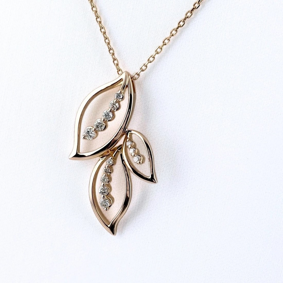 PINK GOLD PENDANT DIAMOND NECKLACE 18K (1 of 2)