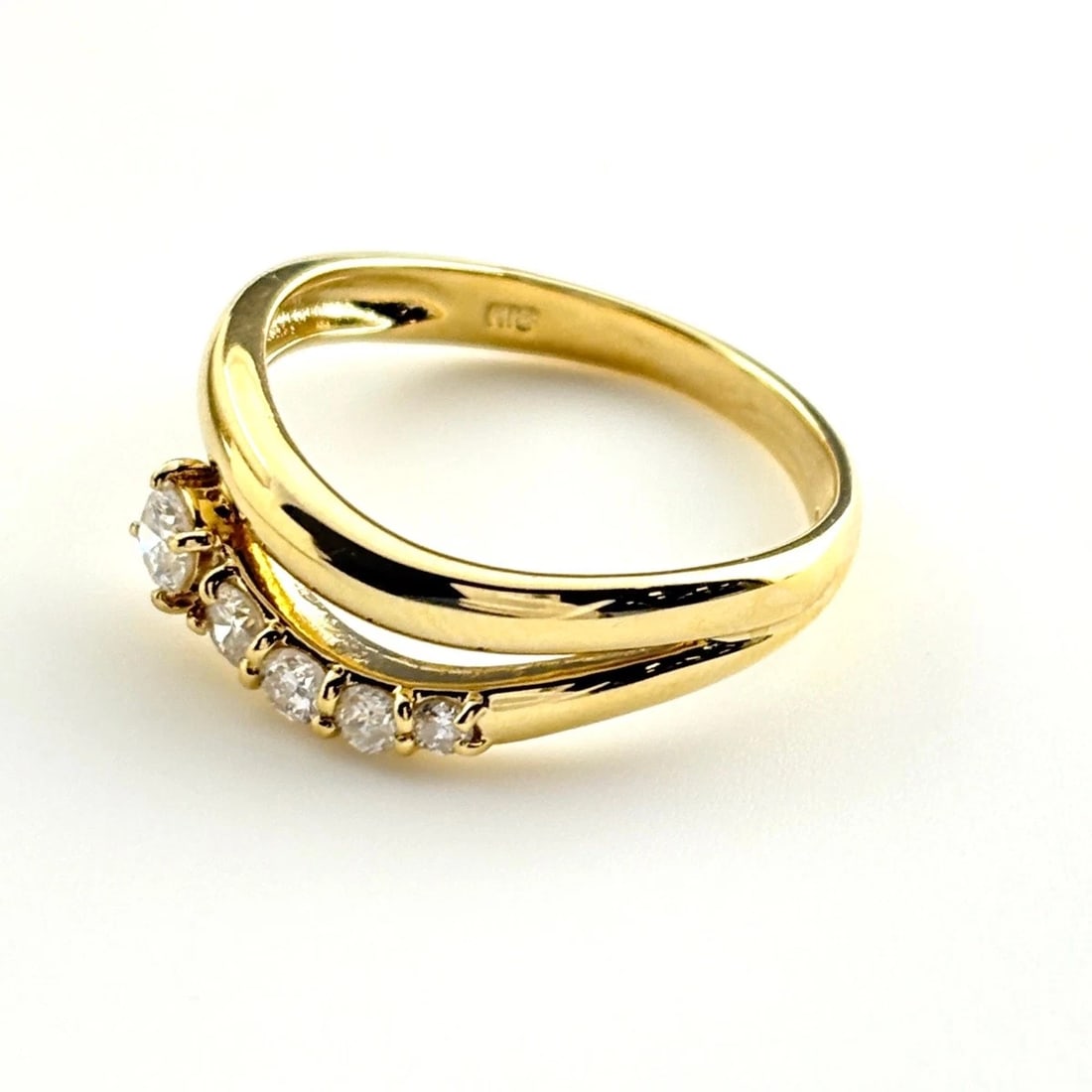 MELEE DIAMOND DESIGN YELLOWGOLD RING: melee diamond design YellowGold Ring Brand: Unbranded Type/Style: Ring Material: 18K, Main Stone/Creation Natural Color: YellowGold Size: US 6.5 Accessories: None Accessories Notice: When