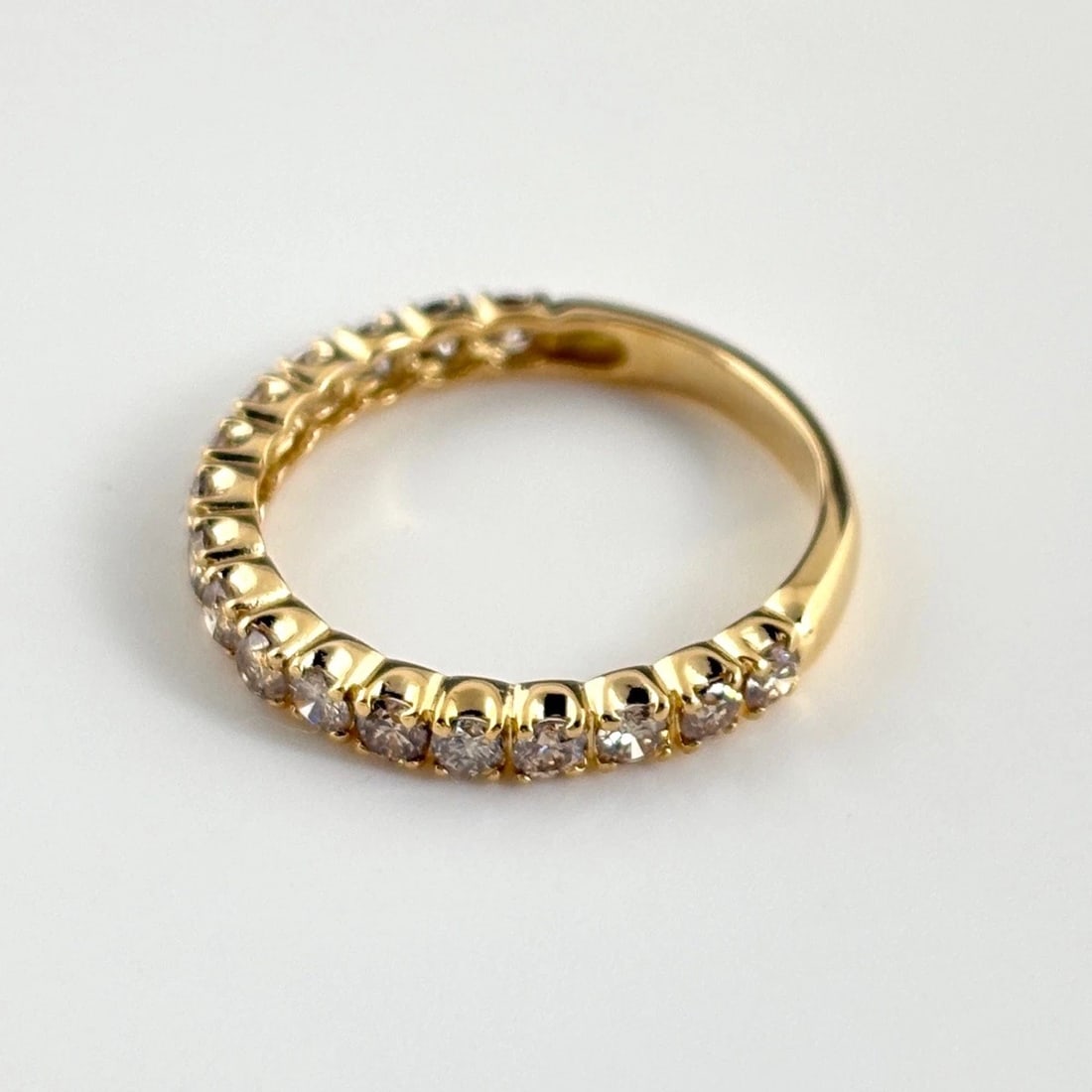 MELEE DIAMOND DESIGN YG YELLOWGOLD RING: melee diamond design YG YellowGold Ring Brand: Unbranded Type/Style: Ring Material: 18K, Main Stone/Creation Natural Color: YellowGold Size: US 8 to 8.5 Accessories: None Accessories Notice: When