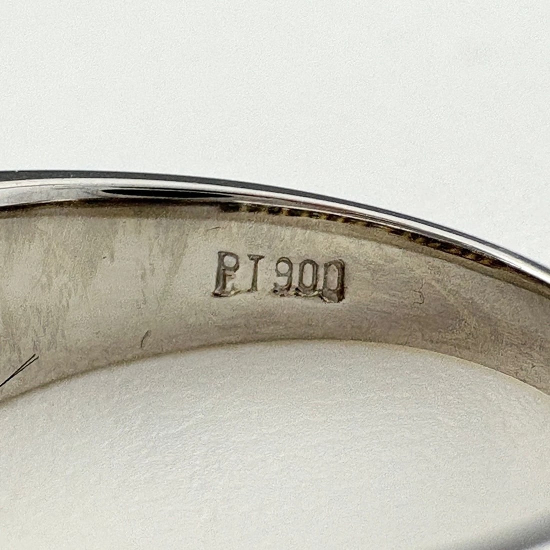 MELEE DIAMOND DESIGN PLATINUM RING - 5