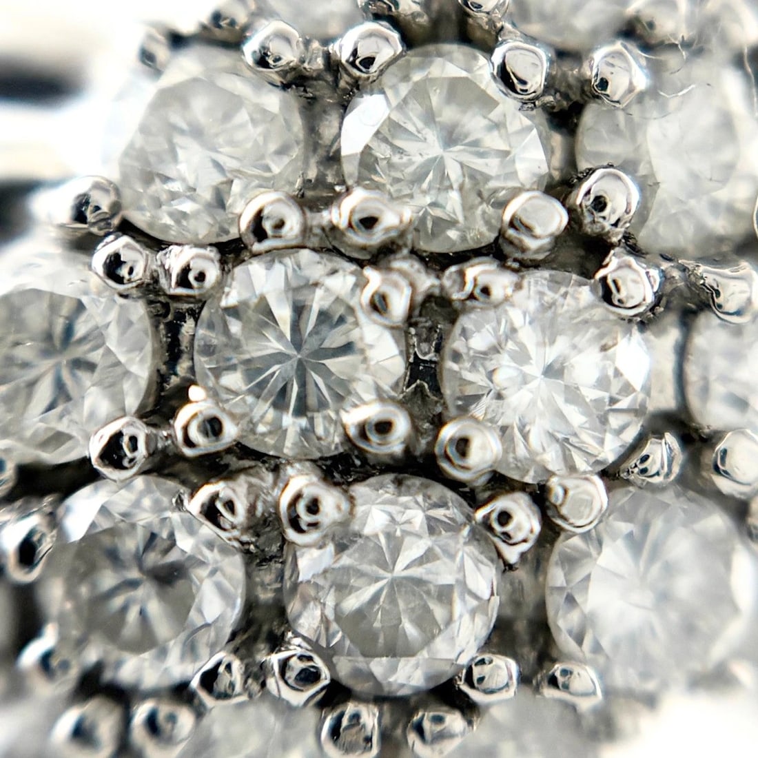 MELEE DIAMOND DESIGN PLATINUM RING - 2
