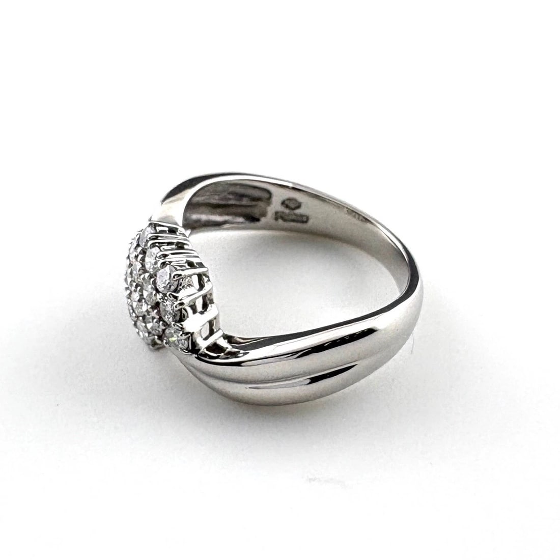 MELEE DIAMOND DESIGN PLATINUM RING - 3