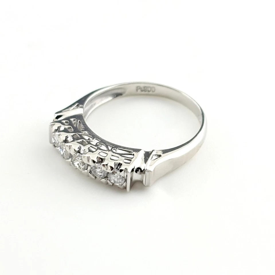 MELEE DIAMOND DESIGN PLATINUM RING: melee diamond design Platinum Ring Brand: Unbranded Type/Style: Ring Material: Pt900, Main Stone/Creation Natural Color: None Size: US 6 to 6.5 Accessories: None Accessories Notice: When p